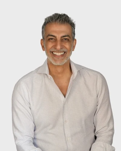 Dr Kia Pajouhesh